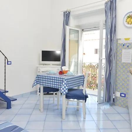 Central Studio Capri Apartmán *